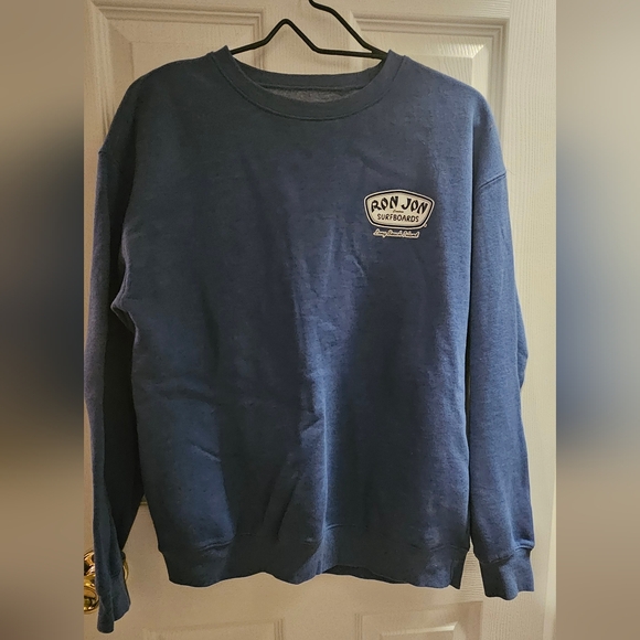 Crewneck - Picture 5 of 6